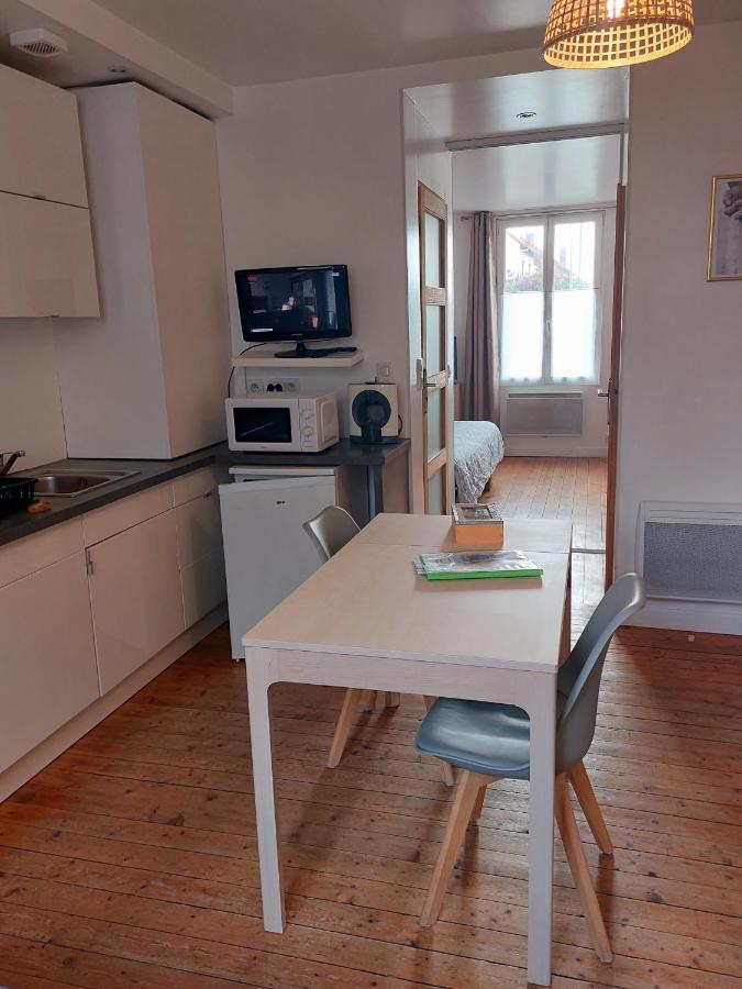Les Belles Terrasses Dieppe ,3 Appartements , Le Vegetal De 1 A 8 Personnes , Le Tropical De 1 A 6 Personnes , Le Floral Avec Terrasse De 1 A 3 Personnes , Quartier Calme Au Stationnement Gratuit A Cote De L'Avenue Verte Εξωτερικό φωτογραφία