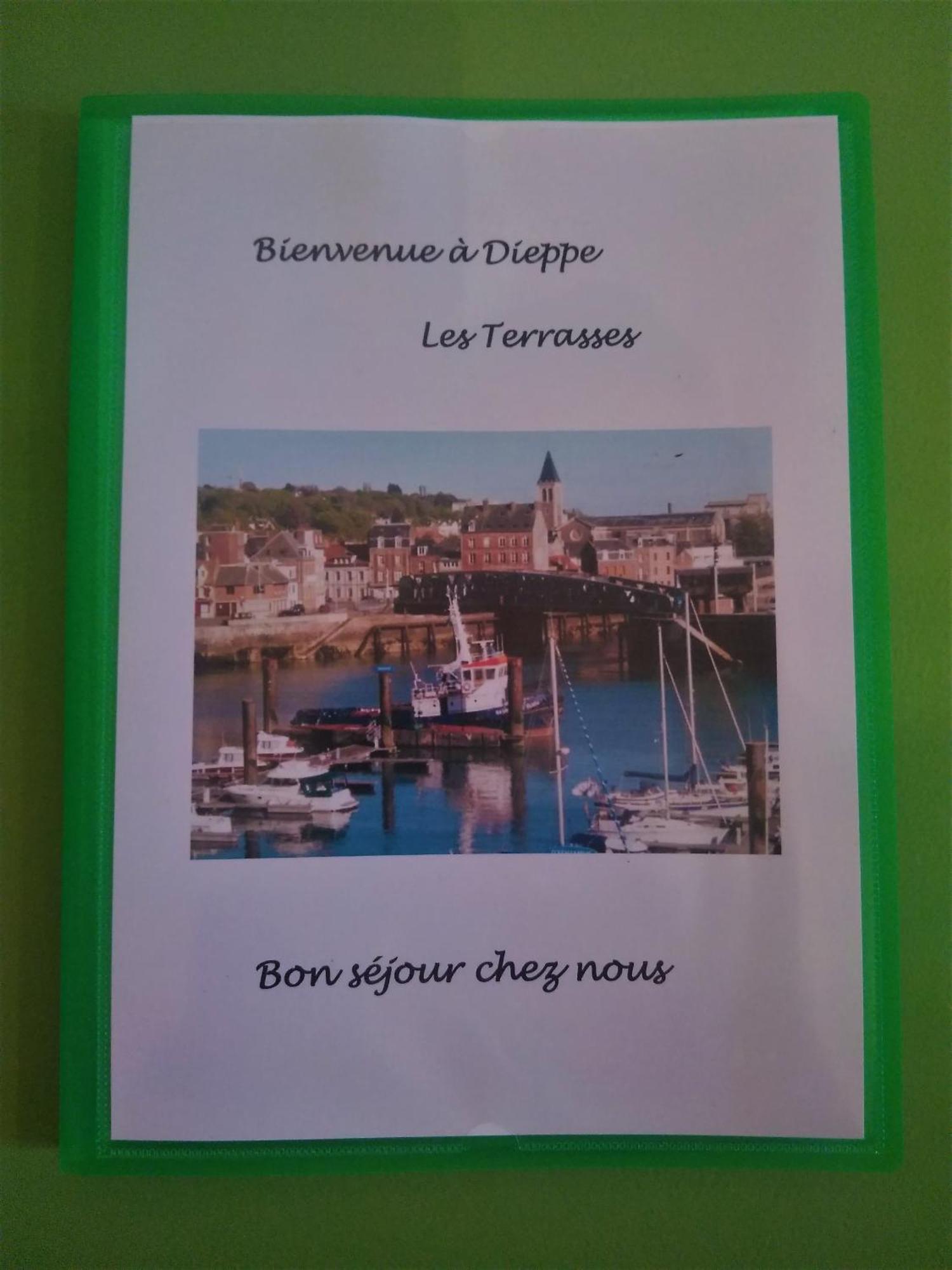 Les Belles Terrasses Dieppe ,3 Appartements , Le Vegetal De 1 A 8 Personnes , Le Tropical De 1 A 6 Personnes , Le Floral Avec Terrasse De 1 A 3 Personnes , Quartier Calme Au Stationnement Gratuit A Cote De L'Avenue Verte Εξωτερικό φωτογραφία